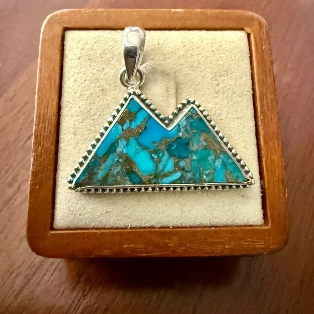 Stunning Sterling Silver Turquoise Mountain Pendant Necklace Western Style New