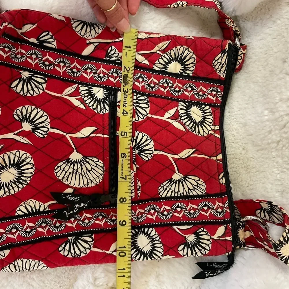 Vera Bradley Deco Daisy Hipster Boho Quilted Crossbody Shoulder Bag Red