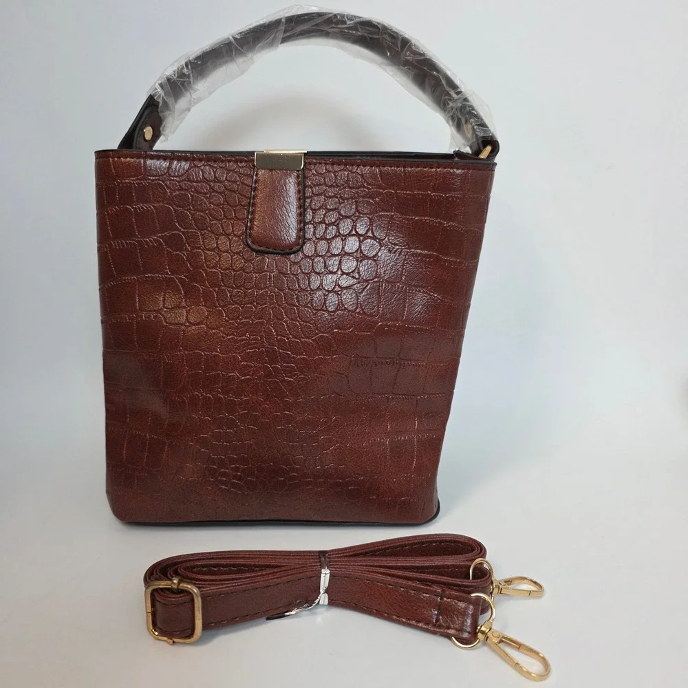 Cognac Brown Croc Embossed Vegan Leather Bucket Bag Crossbody Handbag Gold