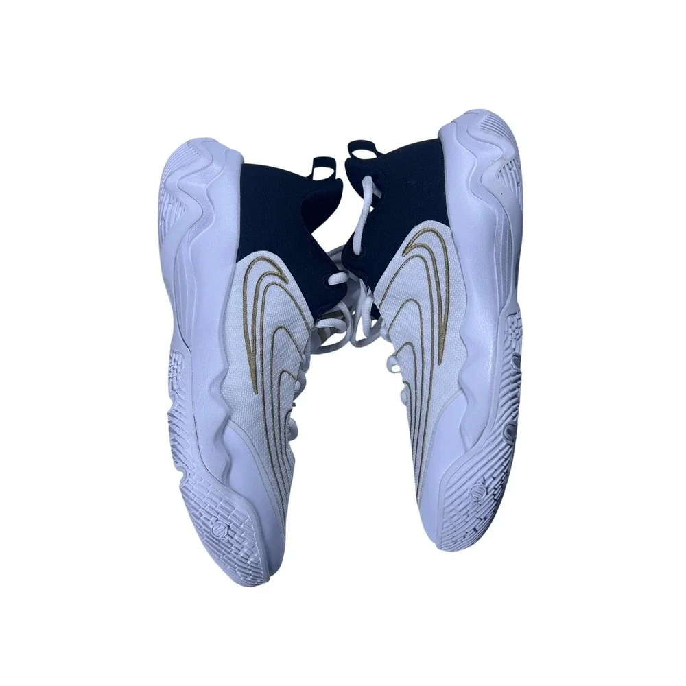 Nike features logo
