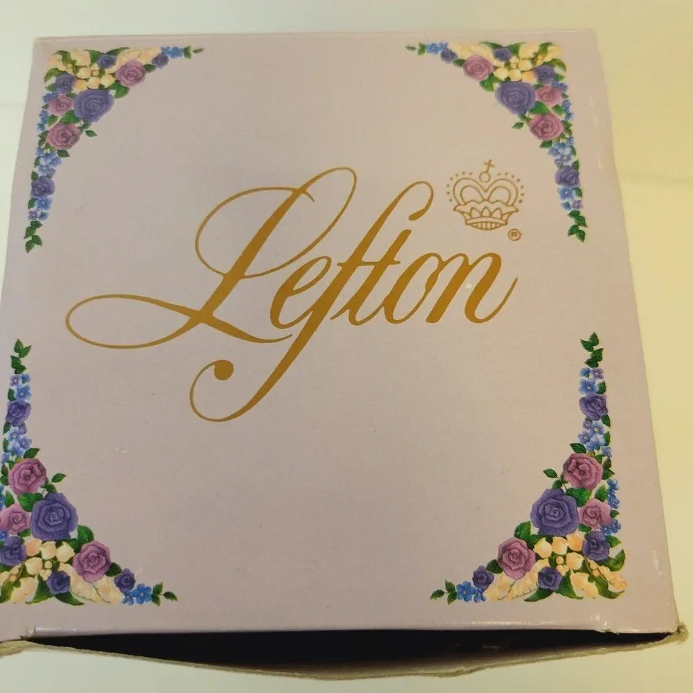 Lefton Royal Egg Collection Musical Box New