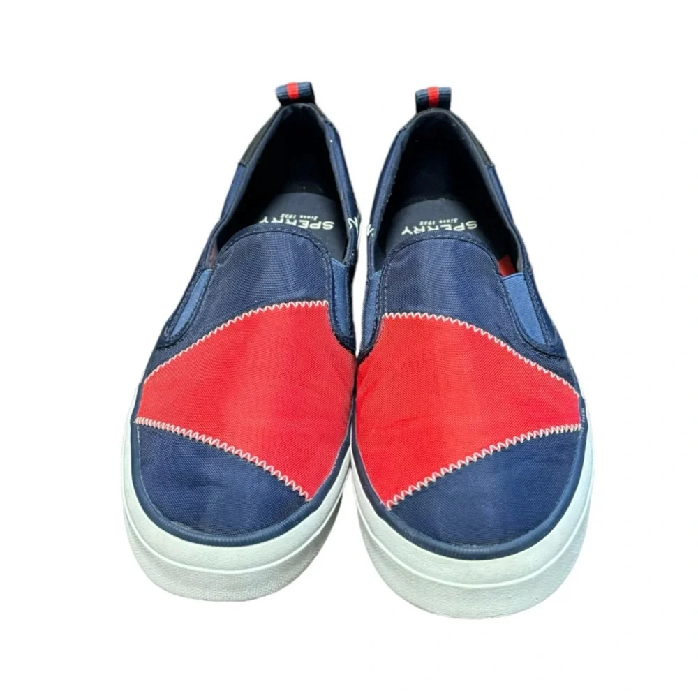 Sperry crest twin