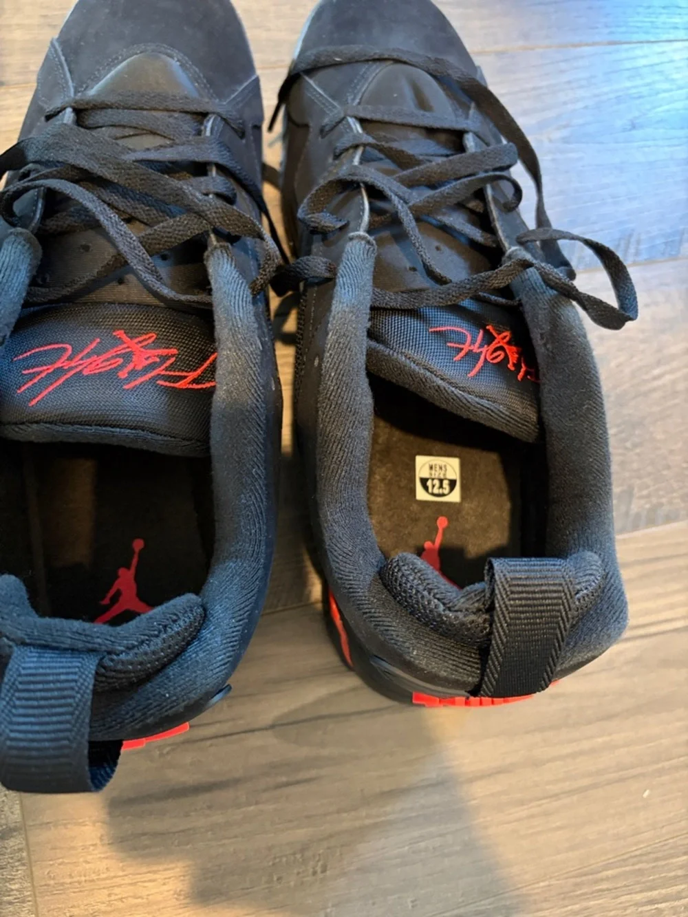 Jordan comfortable black