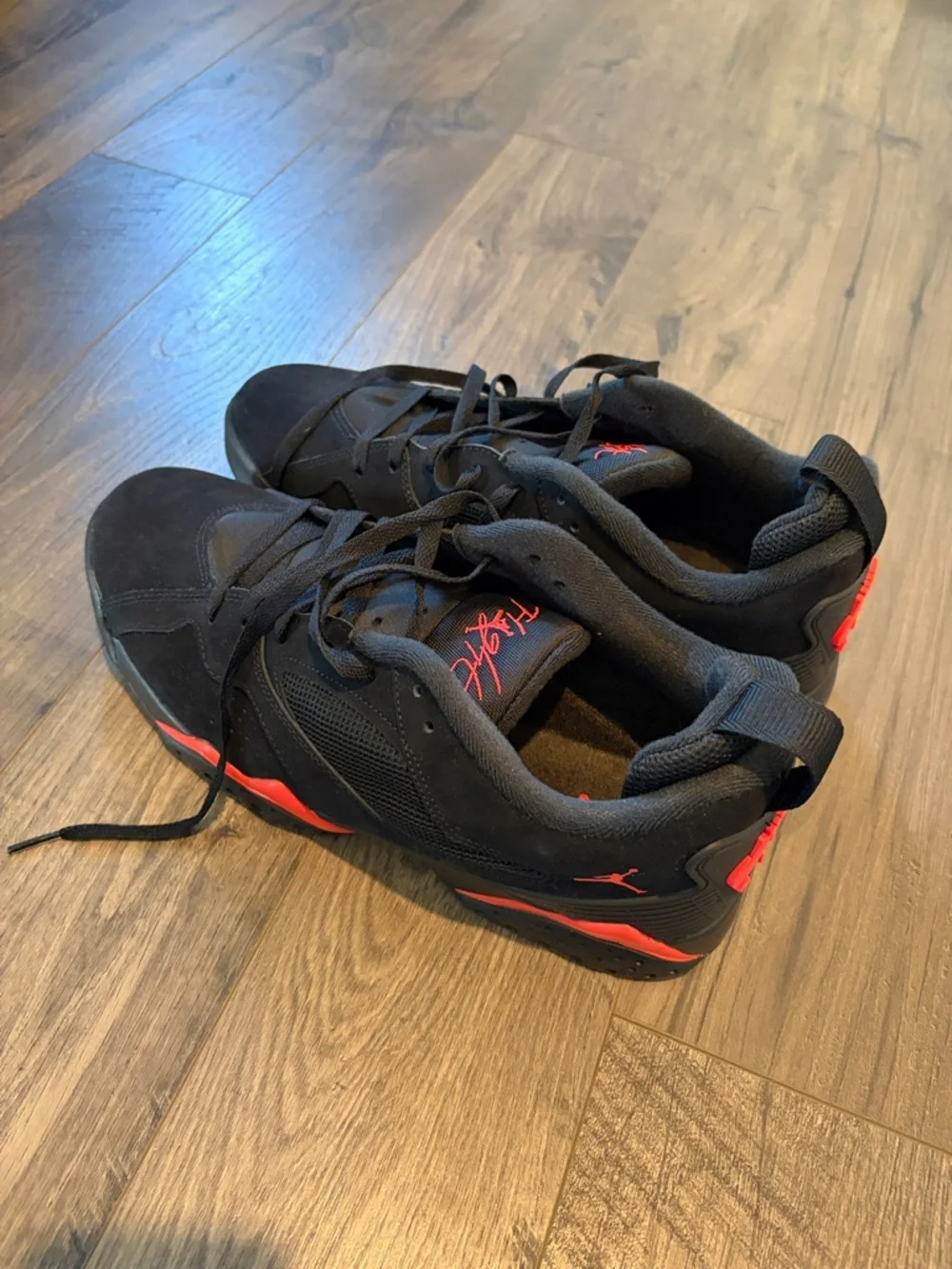 Jordan comfortable black
