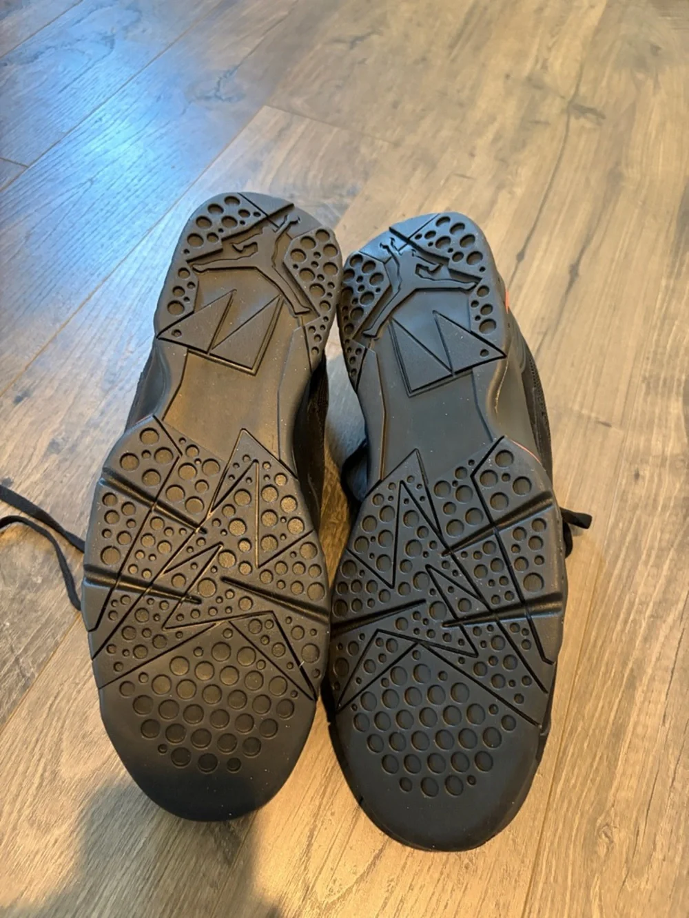 Jordan comfortable black