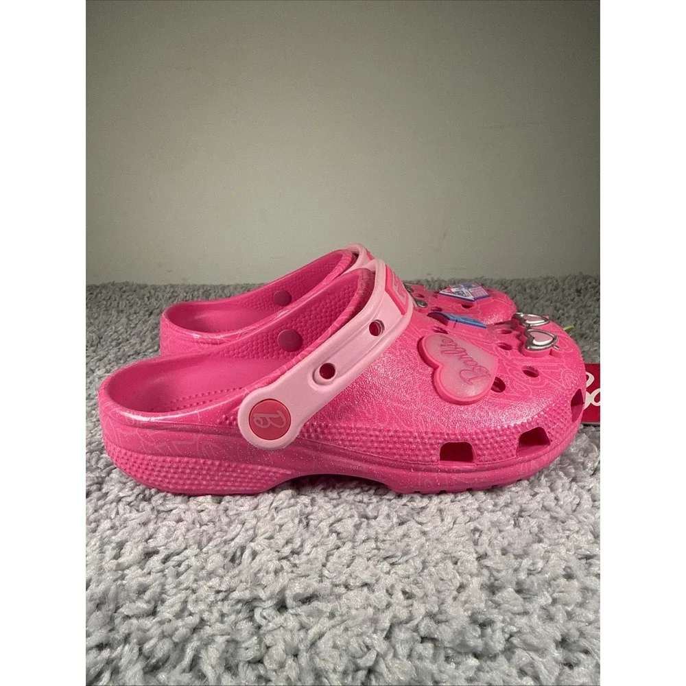 Crocs Kids Mattel Pink Barbie Classic Clogs 211406-90H Size J3 nwt