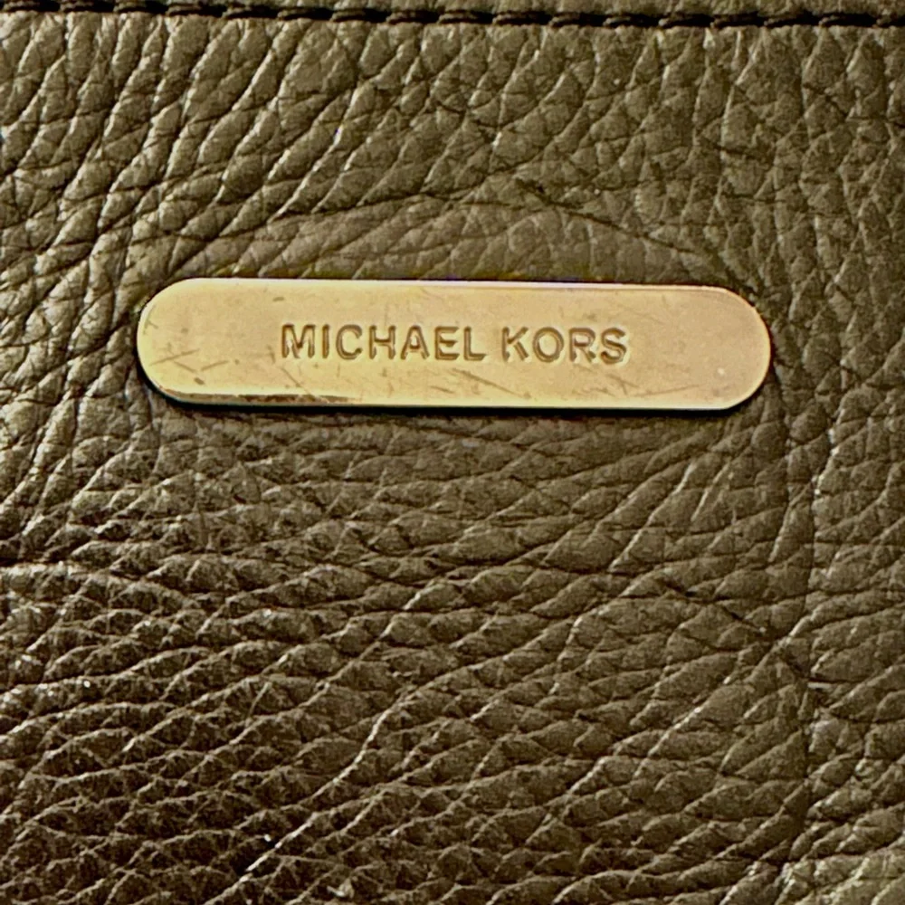 MICHAEL Michael Kors light perfect