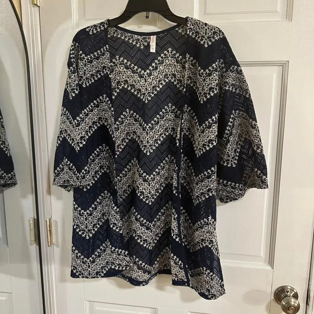 Xhilaration M/L Navy White Lace Open Front Cardigan Cover Up beach Boho