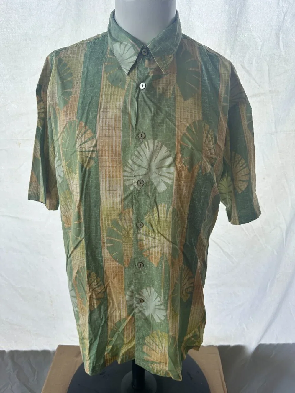 Tori Richard Men's Green Yellow Floral Leaf Bamboo Pattern Hawaiian Shirt Size L