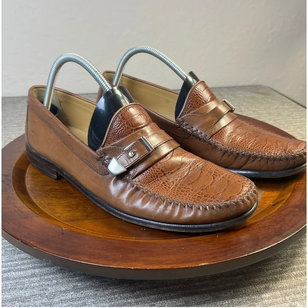 Brass Boot dandy sophisticated tone