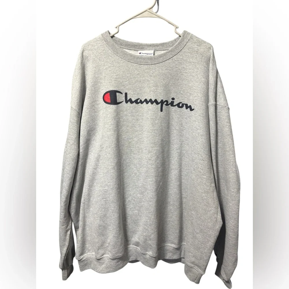 CHAMPION Men’s Heather Grey Fleece Crew Sweatshirt