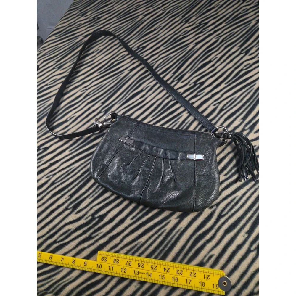 B. Makowsky Black Pebbled Leather Crossbody Bag Pleated Tassel Leopard Print