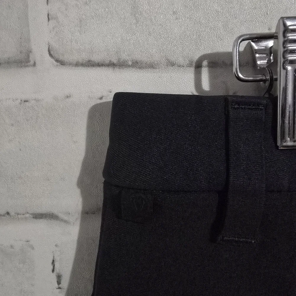 EUC Lululemon Commission Short Slim *Warpstreme 9