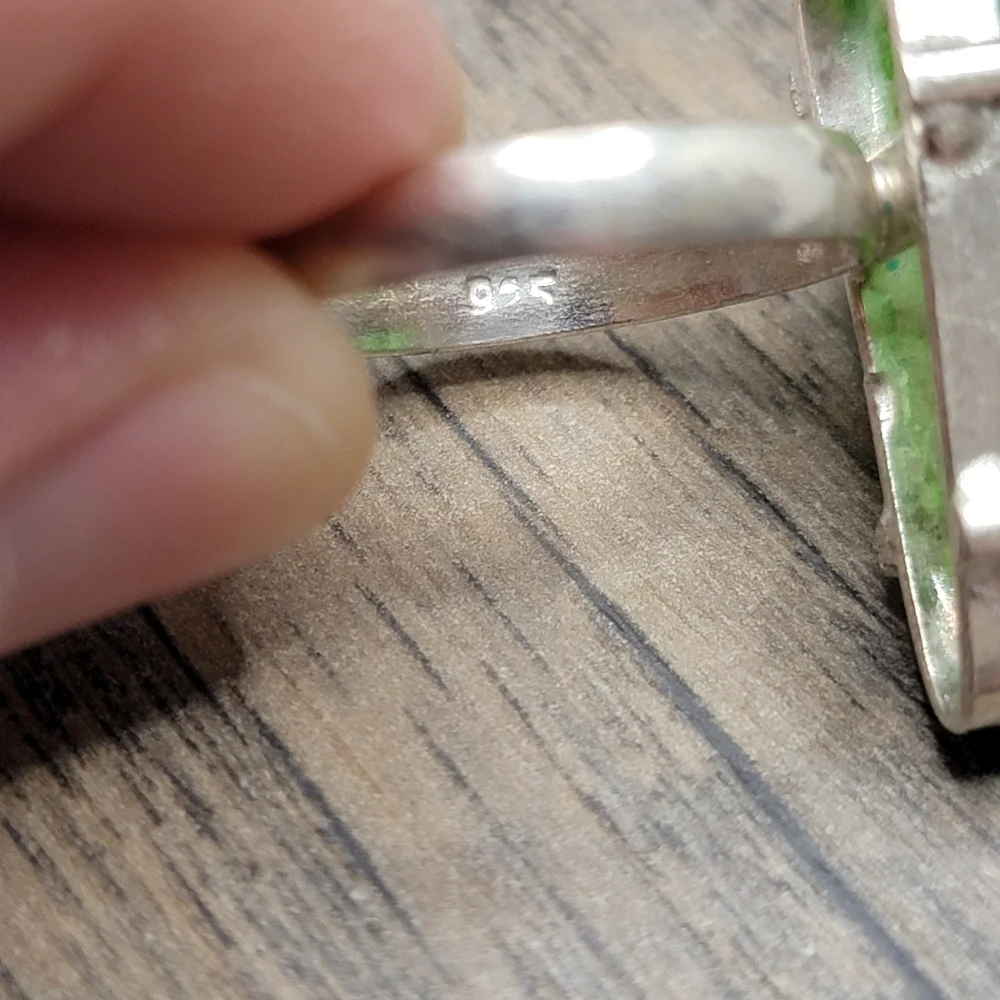 925 Green Dyed Quartz Crystal Ring Stone  Size 7.5