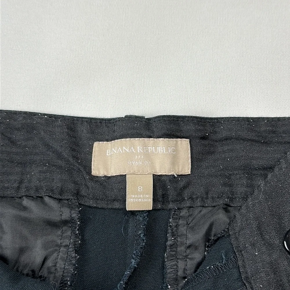 Banana Republic brand banana