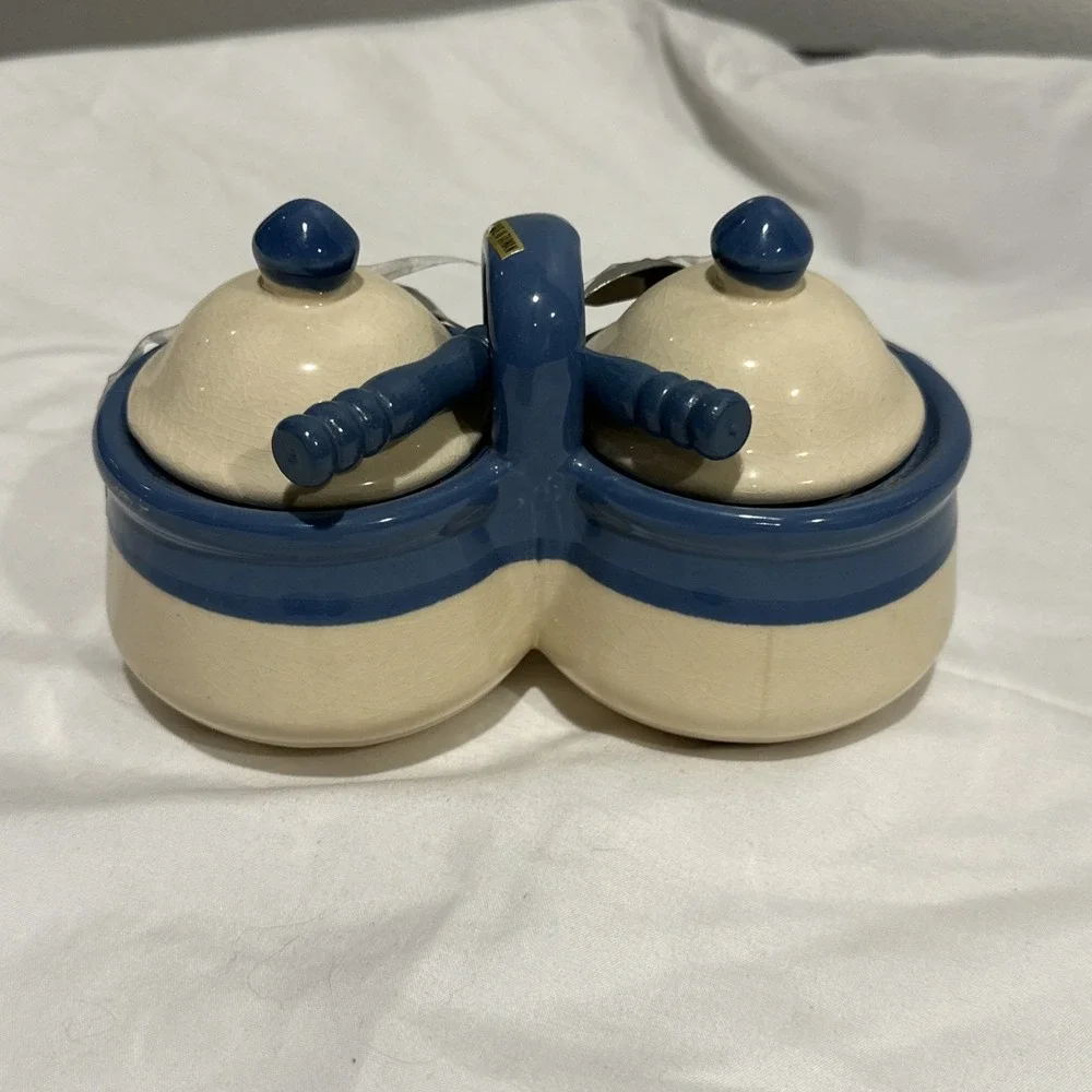 The Unbranded Brand table pots