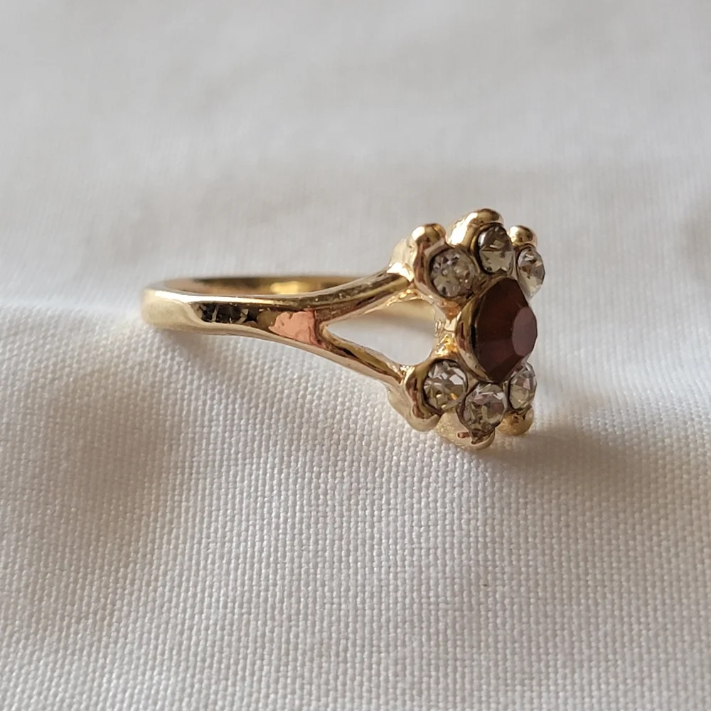 Gold Tone Fashion Ring Rhinestone