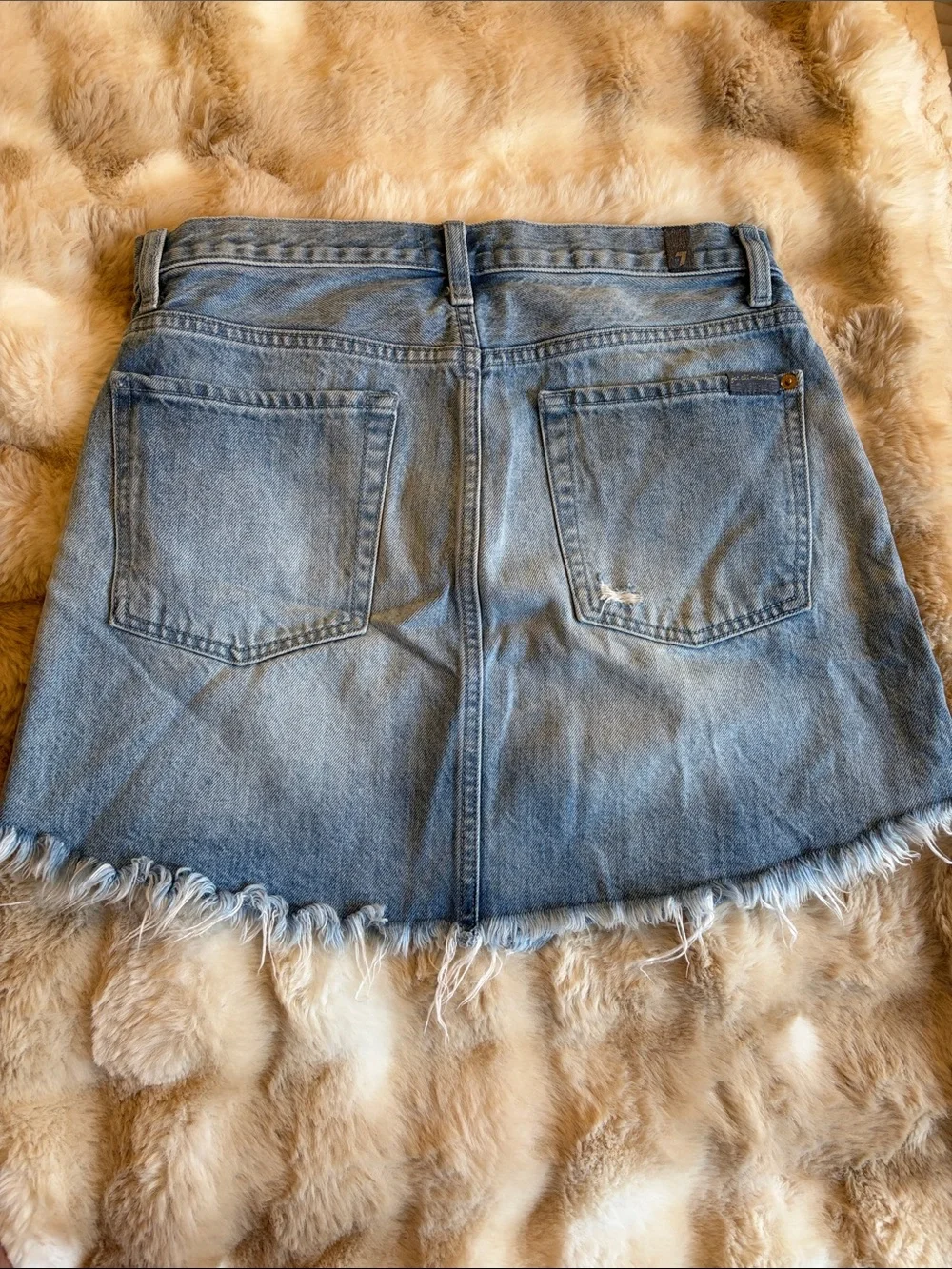 7 for all mankind denim mini skirt distressed hemline light wash size 29