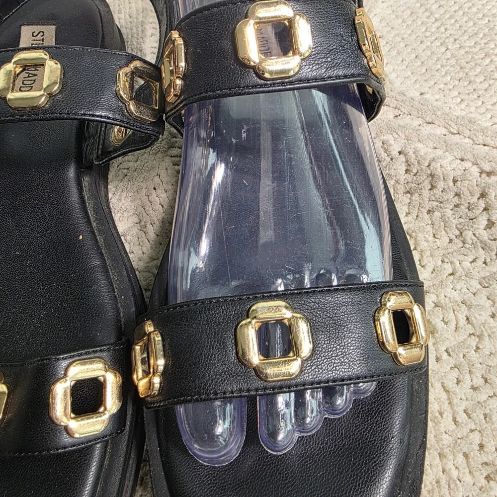 Steve Madden Flatform Platform Sandals Black Gold Rivet Milan Women 8M Excellent