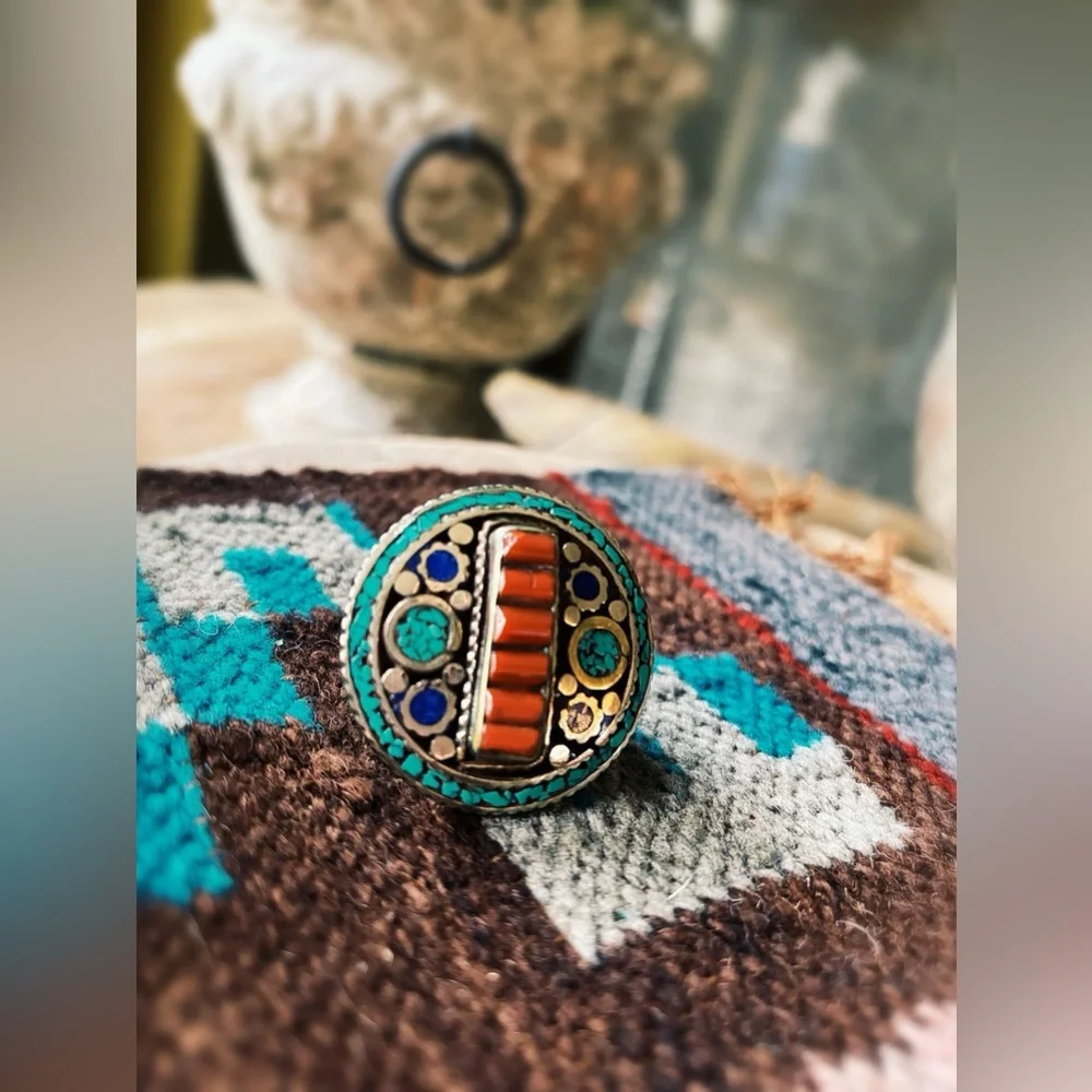 Vintage ring discover