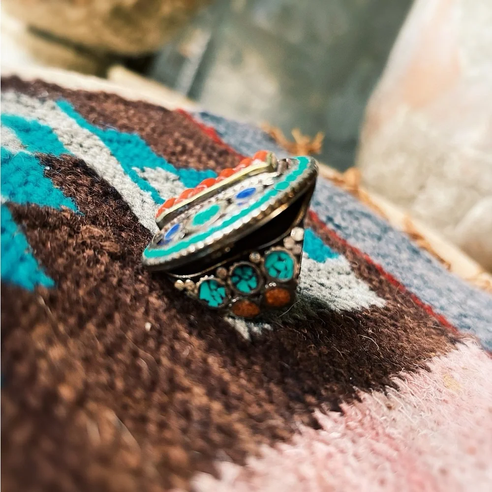 Vintage ring discover