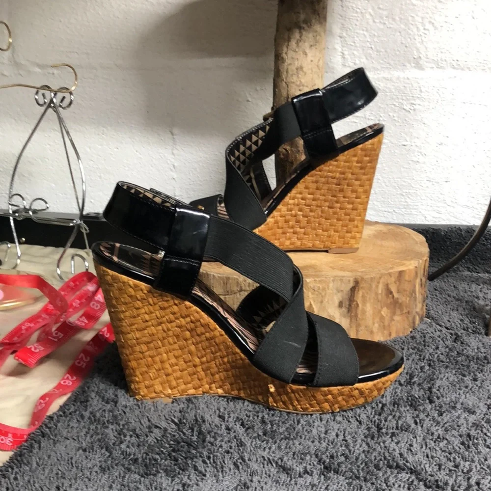 Jessica‎ Simpson Wedged Sandals size 6