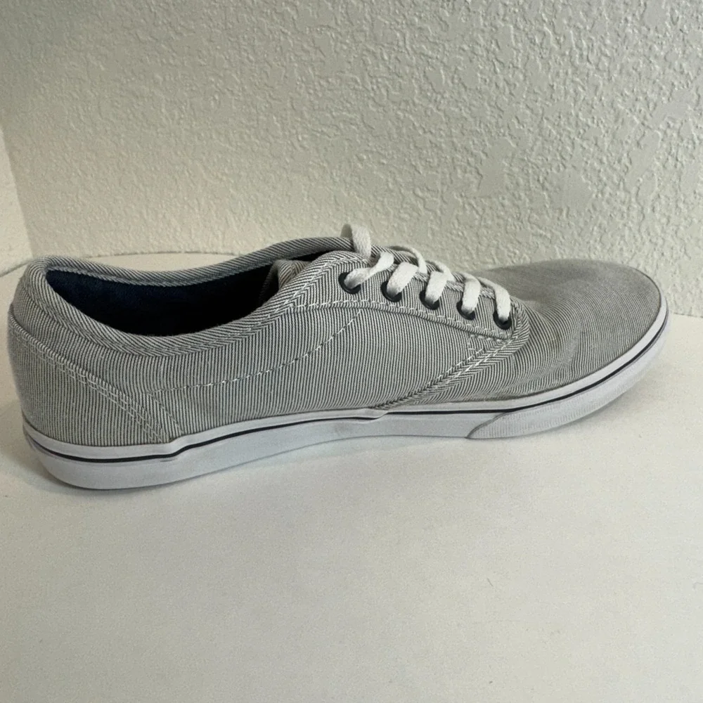 Vans Atwood Low Lace Up Skate Canvas Micro Stripe Navy & White Shoes Womens‎ 7