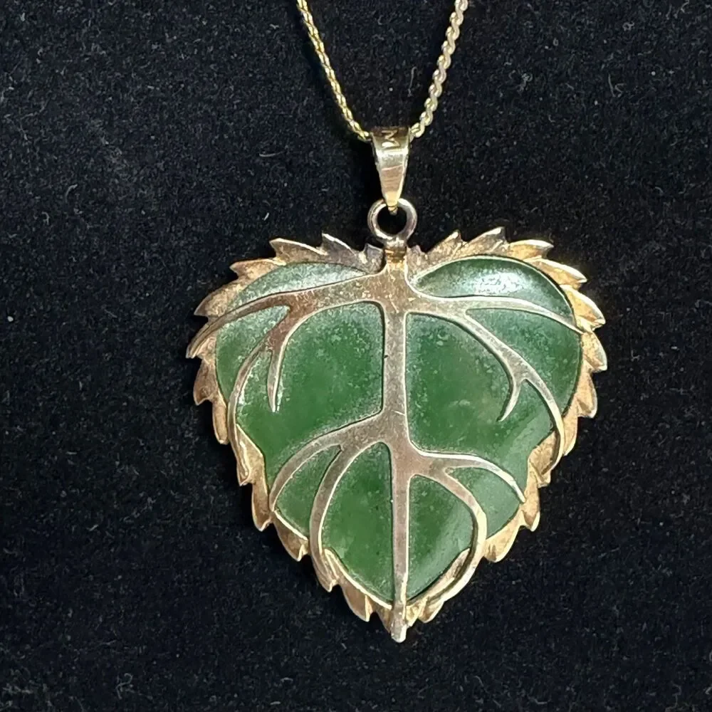 Vintage Sterling Silver Green Stone Leaf Heart Pendant Necklace 24