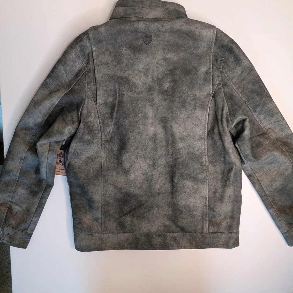 Bleu Grandeur stylish gray