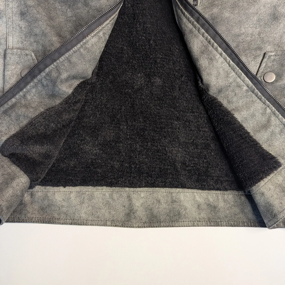 Bleu Grandeur stylish gray