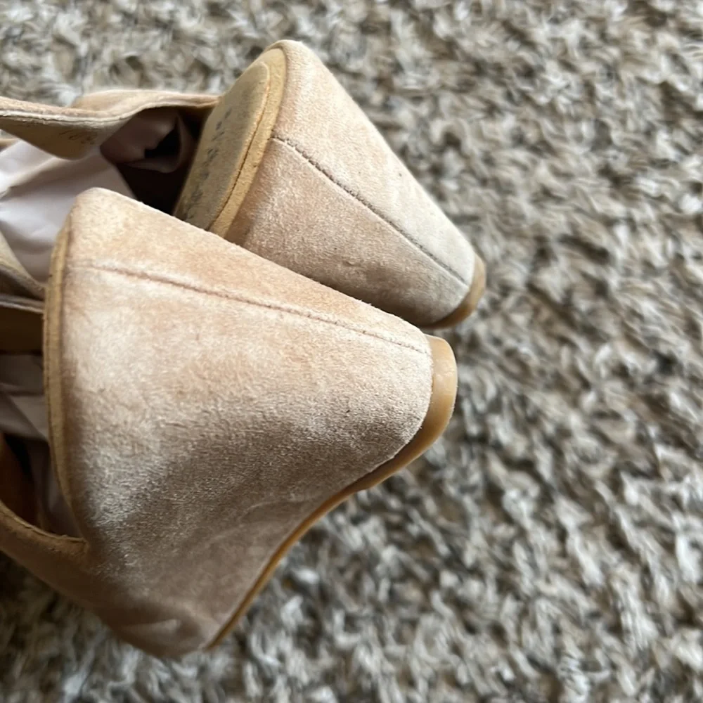 STUART‎ WEITZMAN Suede Wedge Sandals Size 9