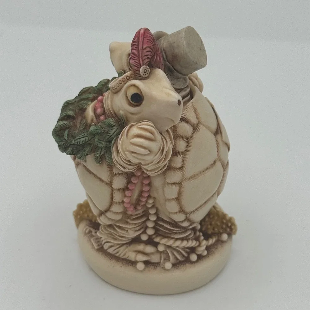 Harmony Kingdom Slow Dance Turtle Box Figurine Peter Calvesbert Treasure Jest