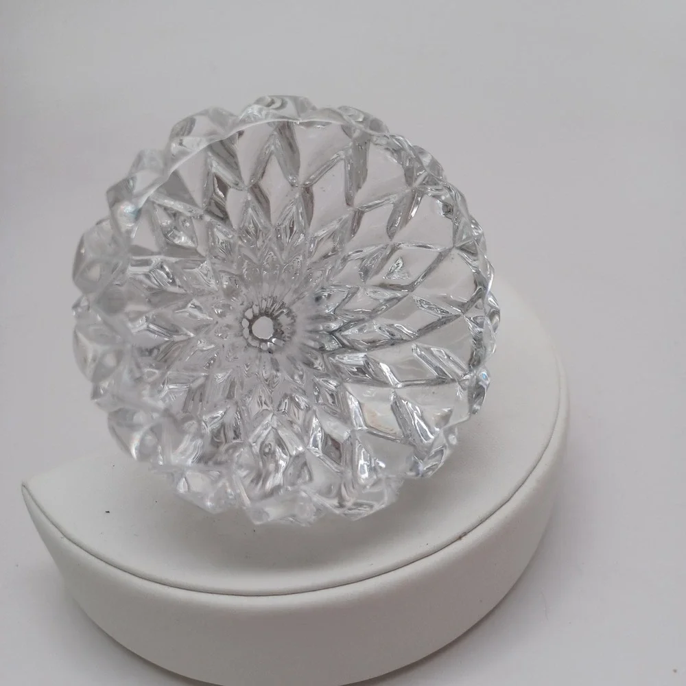 Unbranded diamond patterned