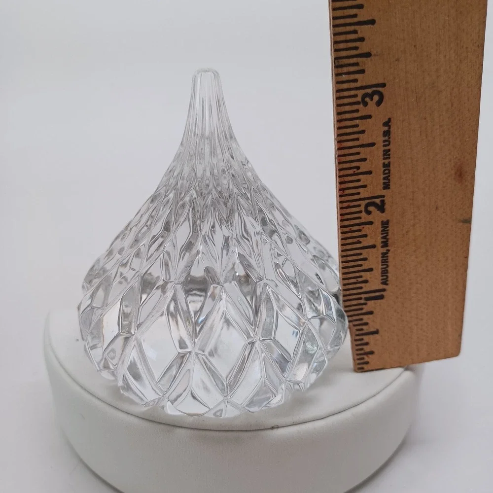 Unbranded diamond patterned