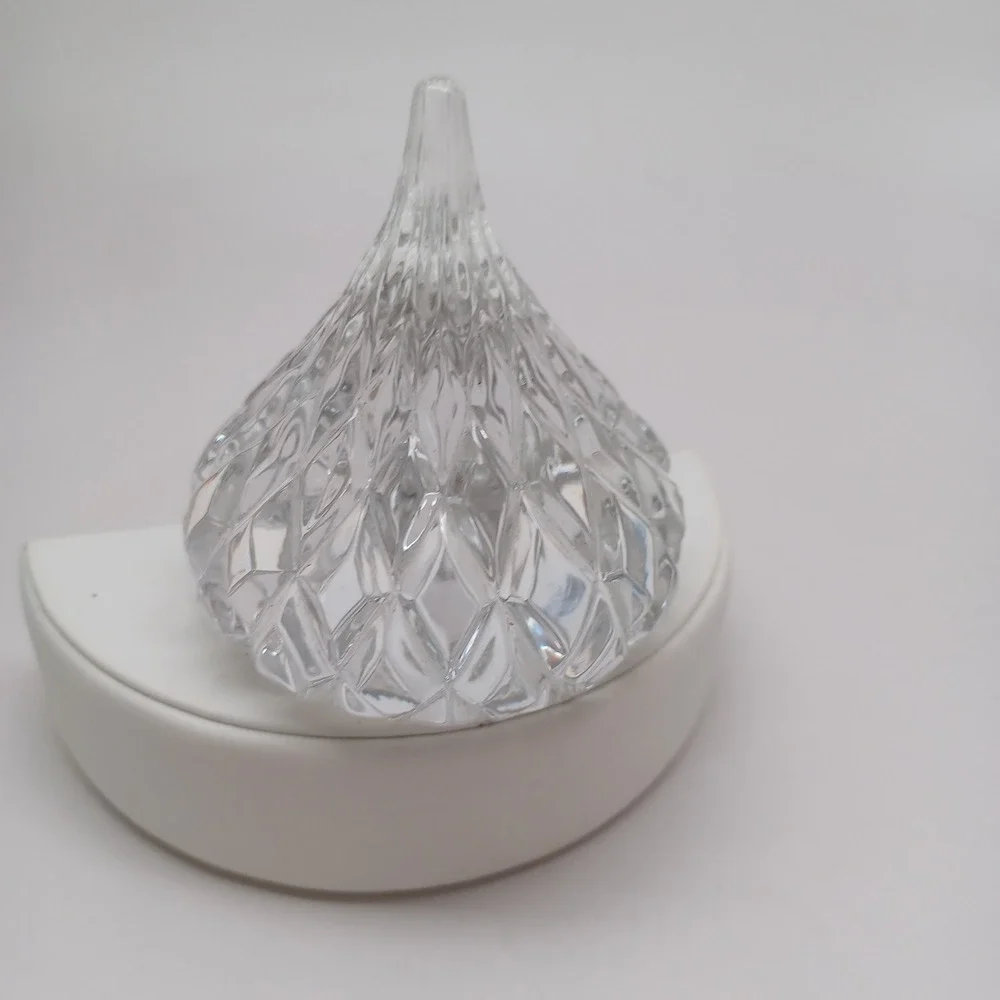 Unbranded diamond patterned