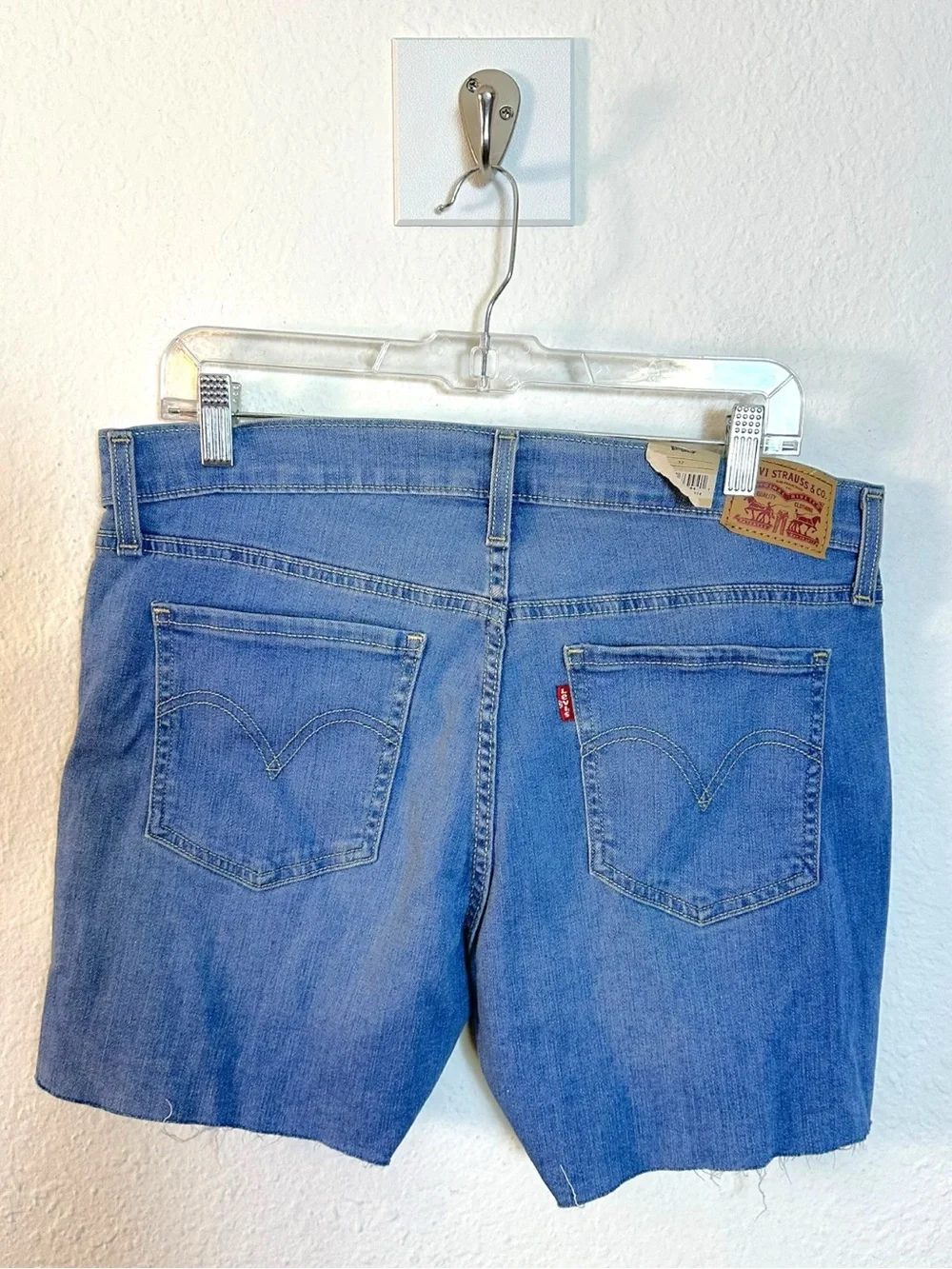 Levis levi’s mid
