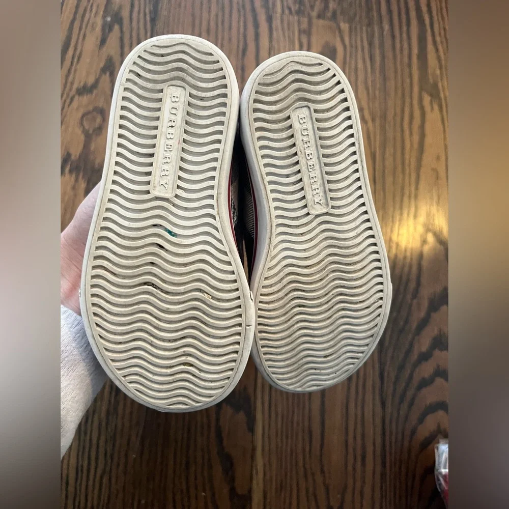 Burberry good shoes