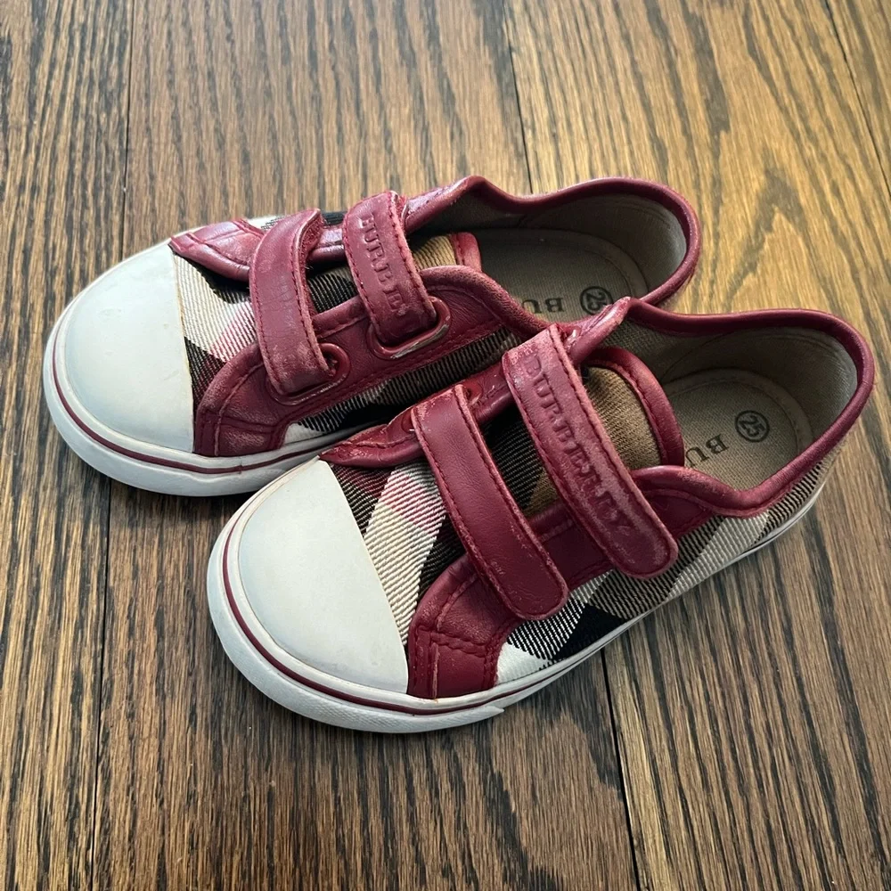 Burberry good shoes