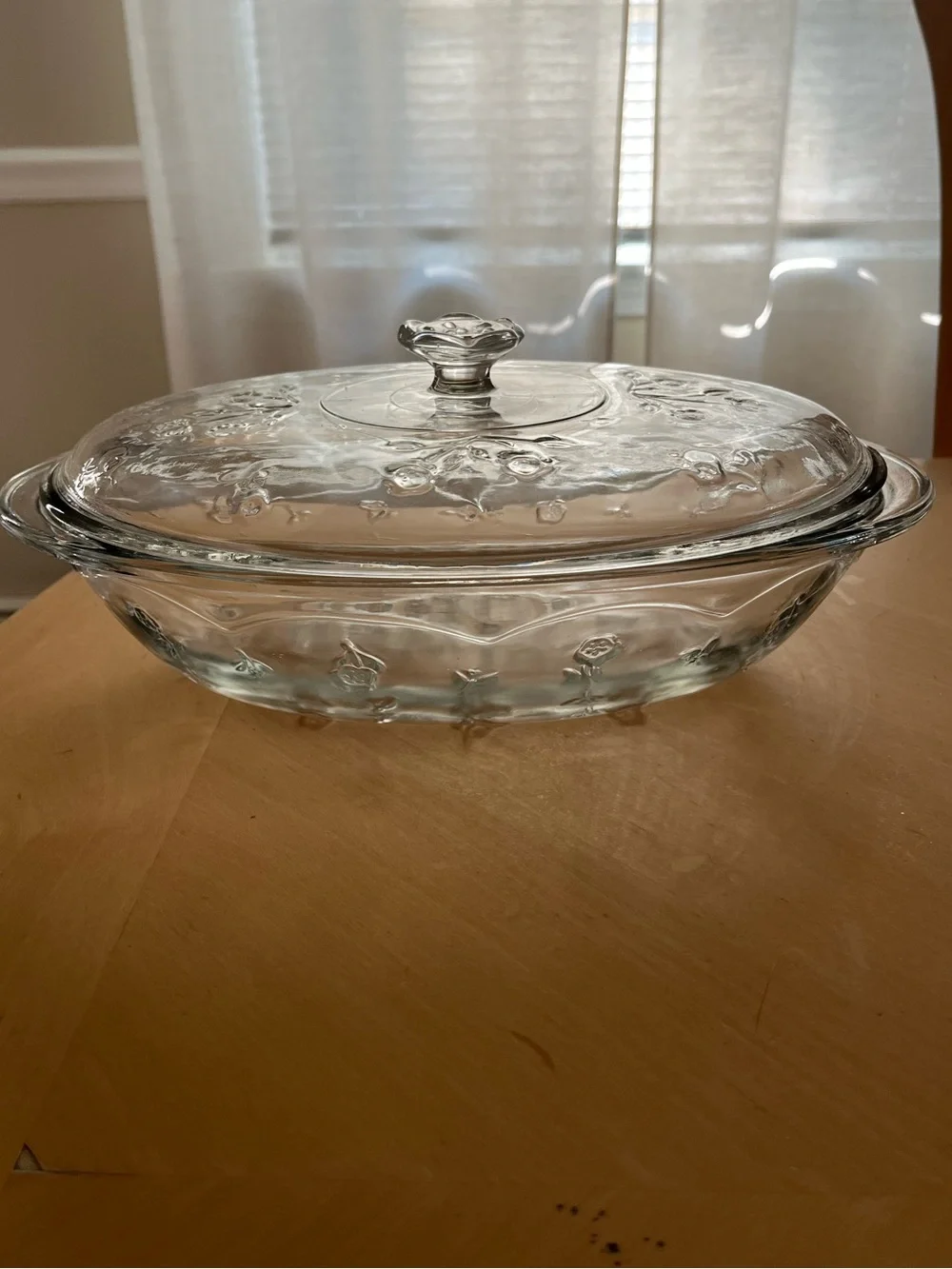 Anchor Hocking Savannah Covered Casserole Dish 2 Quart Clear Glass Baking Dish
