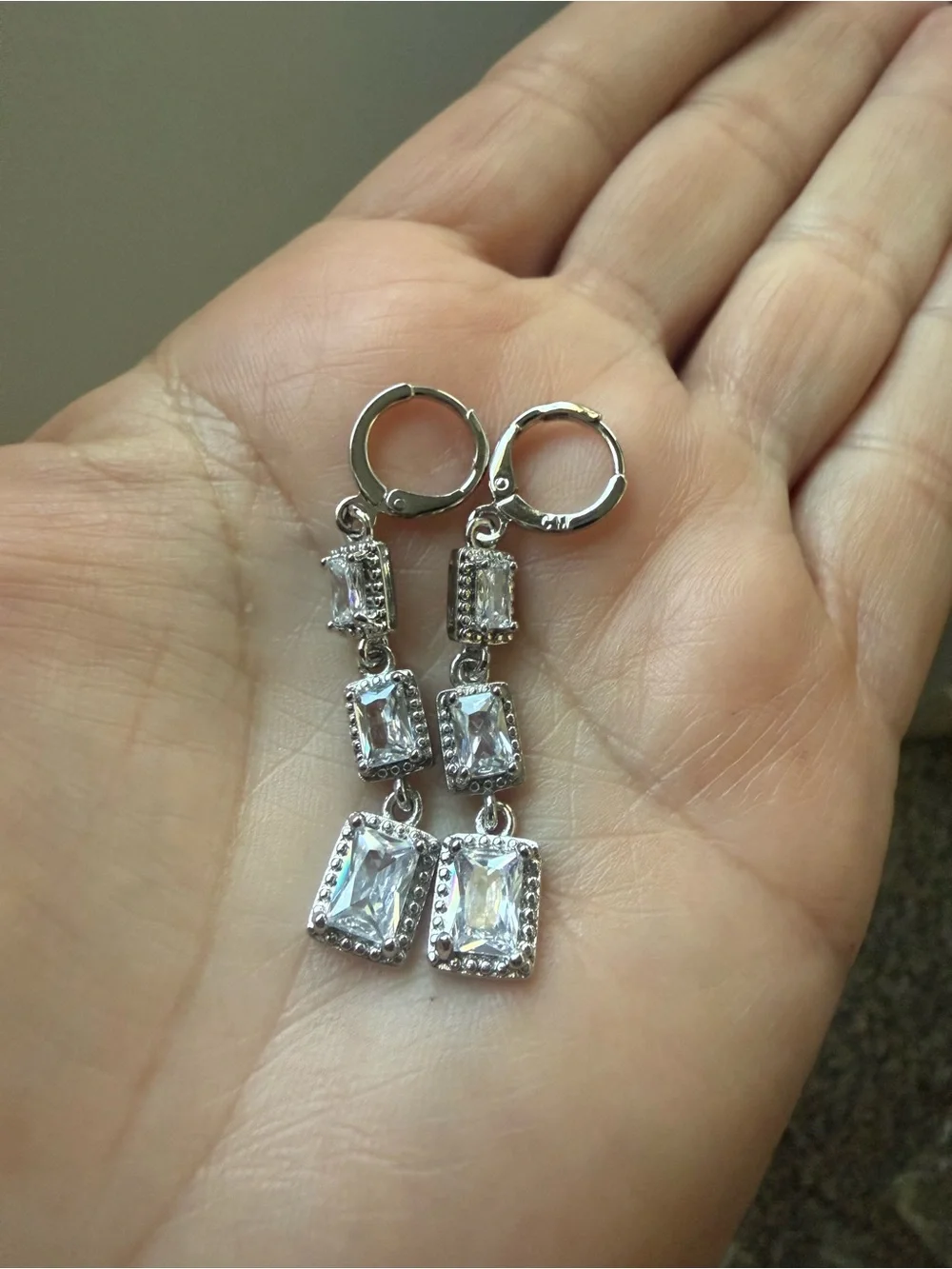 NEW!! Elegant 14k White Gold Plated Drop Cubic Zirconia Earrings