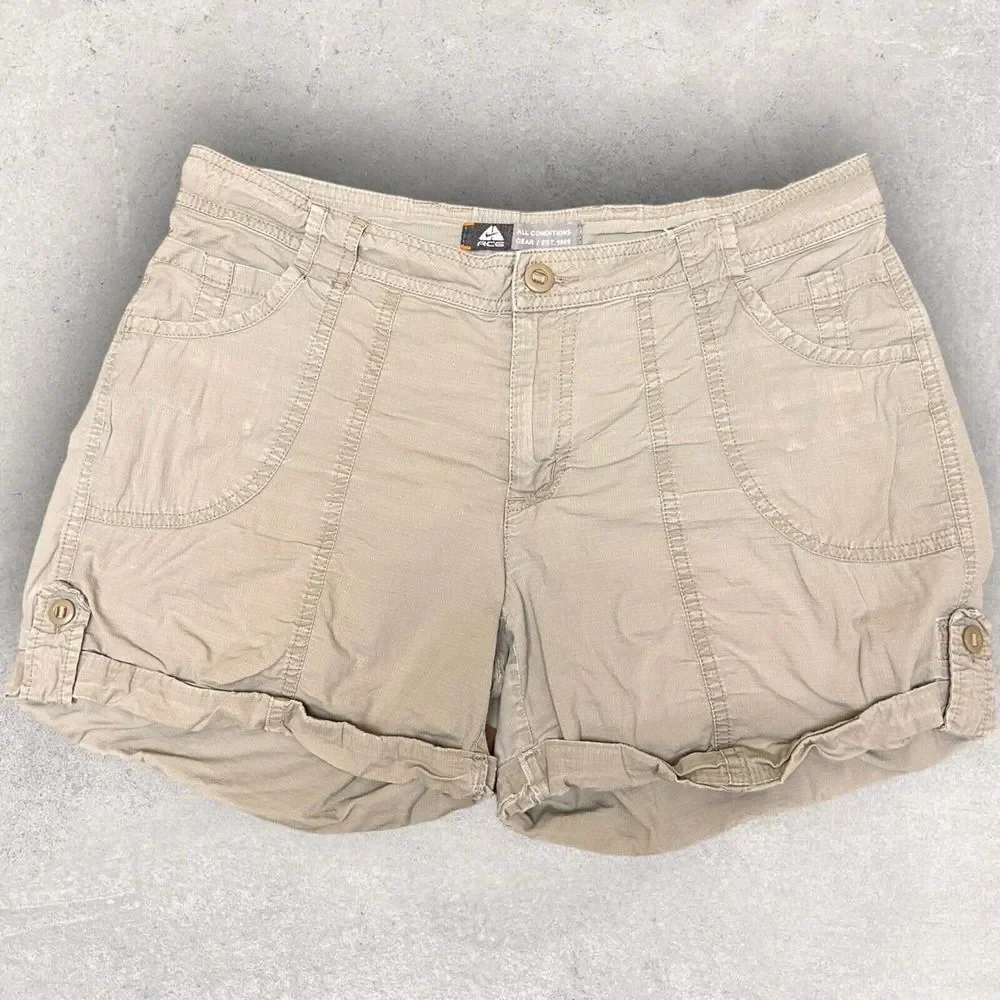 Nike ACG Women's Khaki Shorts Size 8 back pockets‎ tan 34 waist