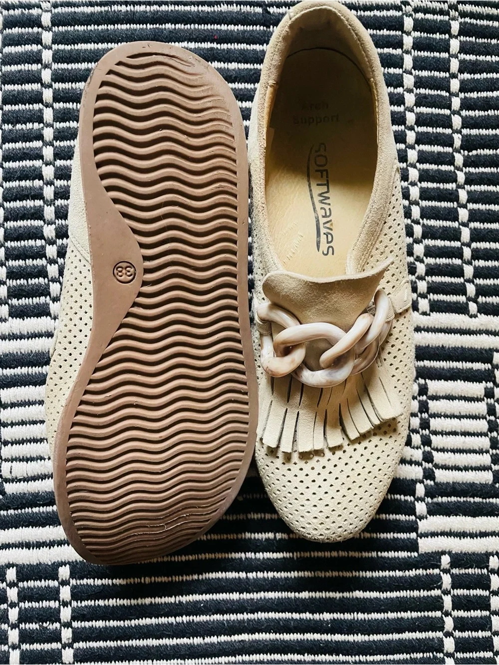 Softwaves beige perforated