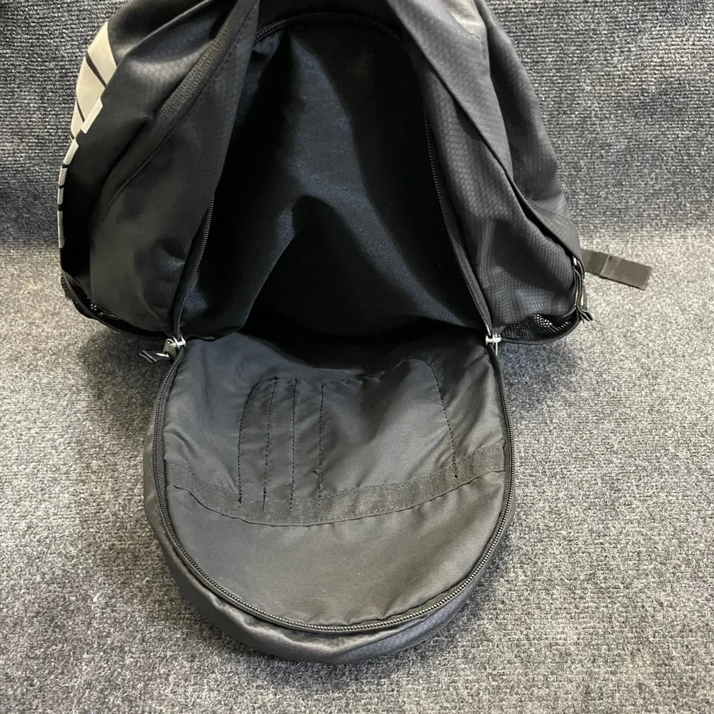 Nike pockets adventures fully