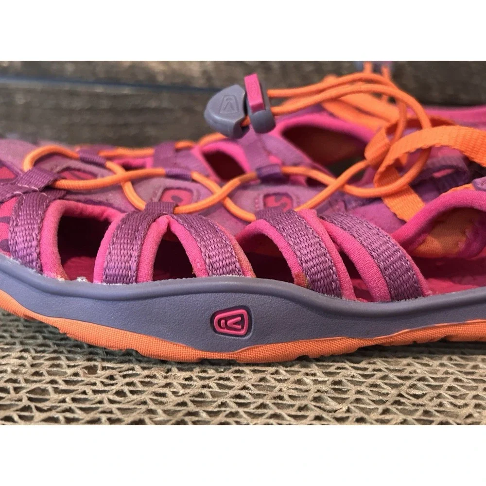 Keen moxie sandals