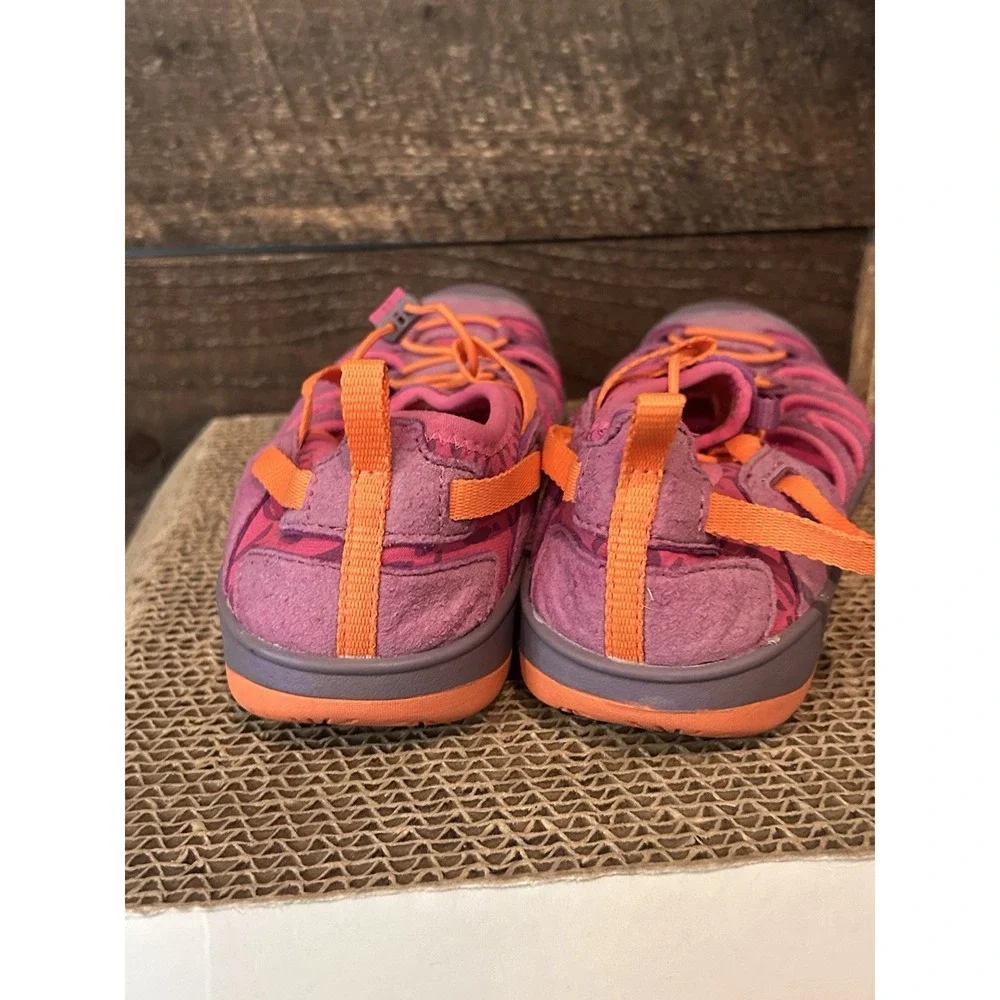 Keen moxie sandals