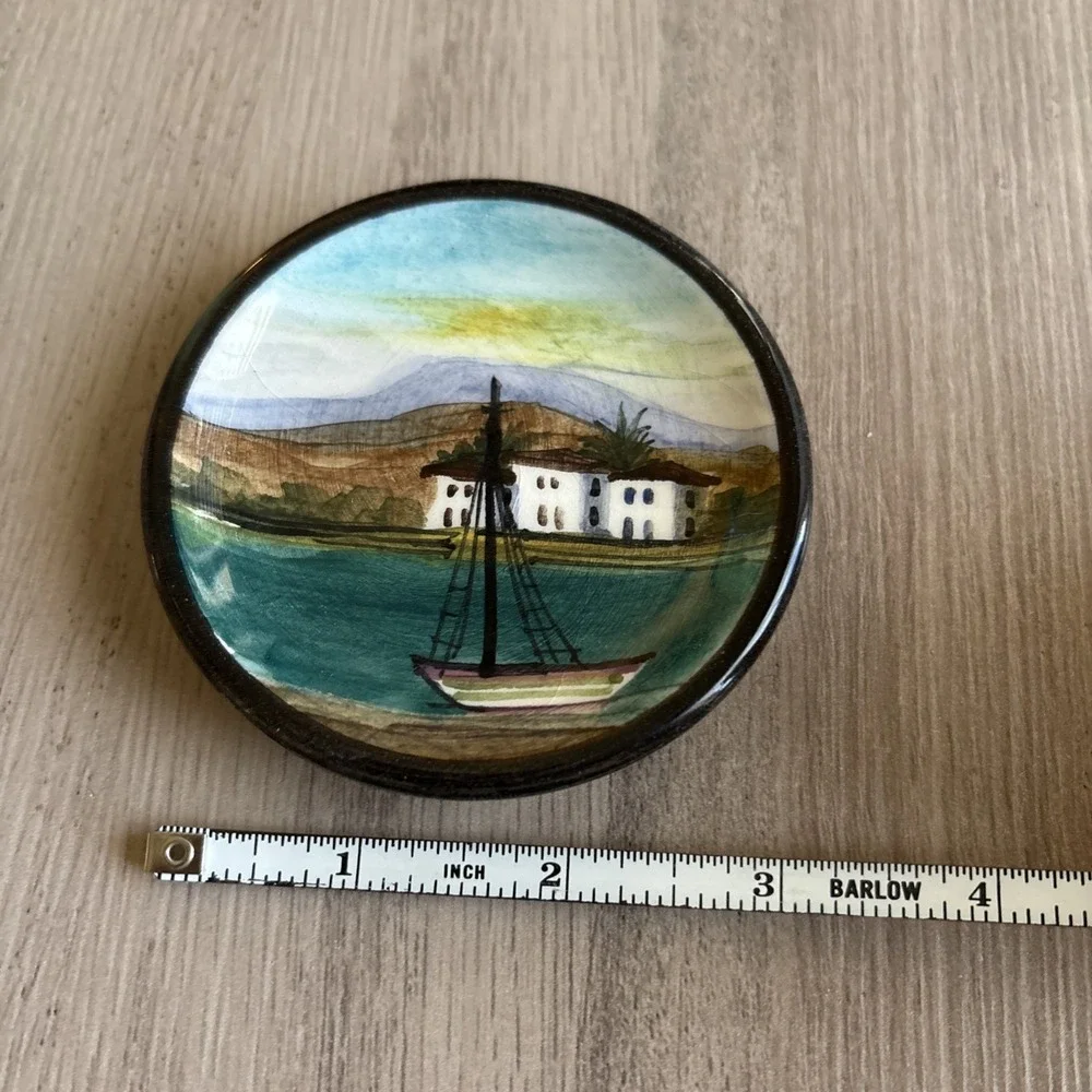 Unmarked this handpainted
