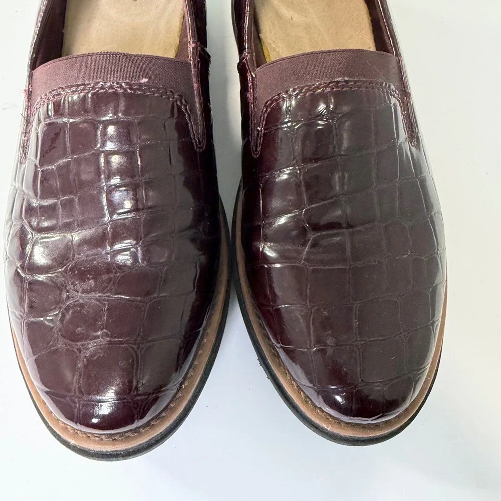 Clarks hue steady