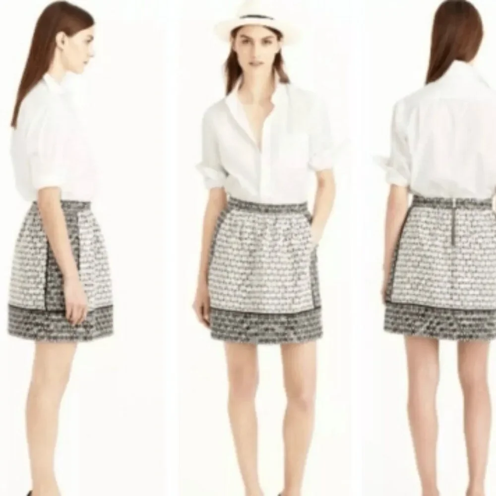 J. Crew Textured Pencil Skirt in Matelassé Textured Ivory Cream in Size 6