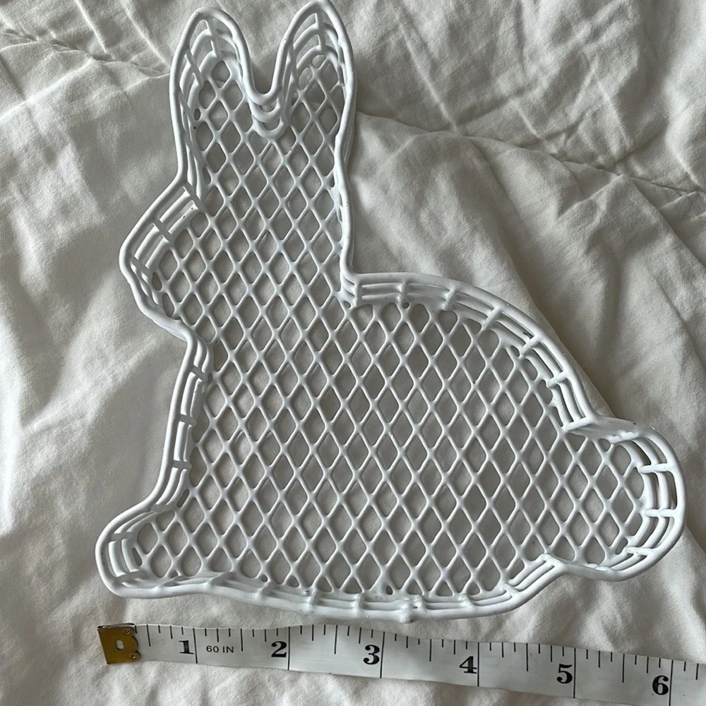 Small bunny basket‎