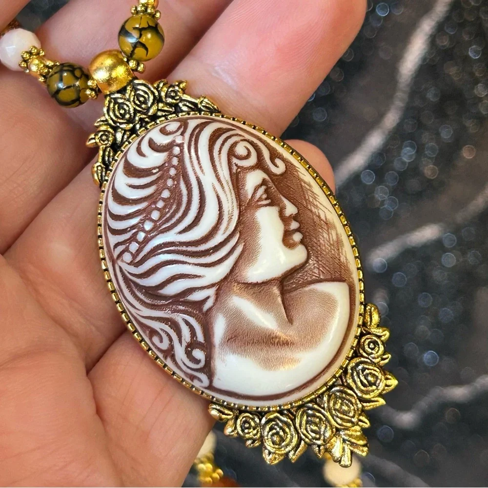 Handcrafted vintage high dome Victorian lady cameo goldstone bead necklace